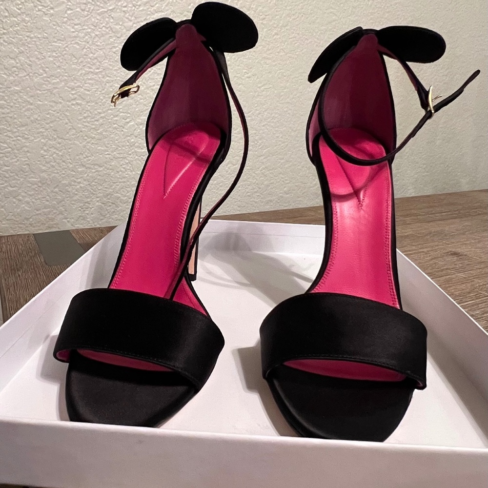 Oscar Tiye Minnie Satin Sandal
